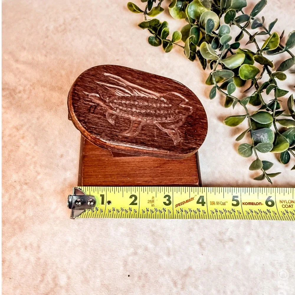 Wooden Carved Recipe Note Holder‎
